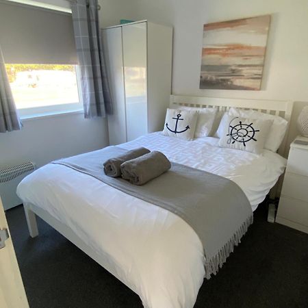 44 Gower Holiday Village Ty Gwyr Cosy 2 Bedroom Chalet Swansea Eksteriør bilde