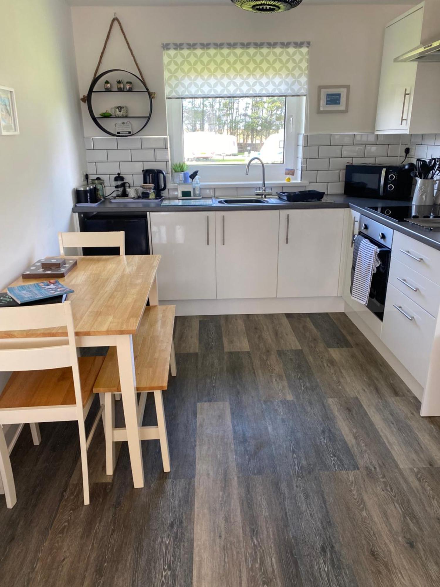 44 Gower Holiday Village Ty Gwyr Cosy 2 Bedroom Chalet Swansea Eksteriør bilde