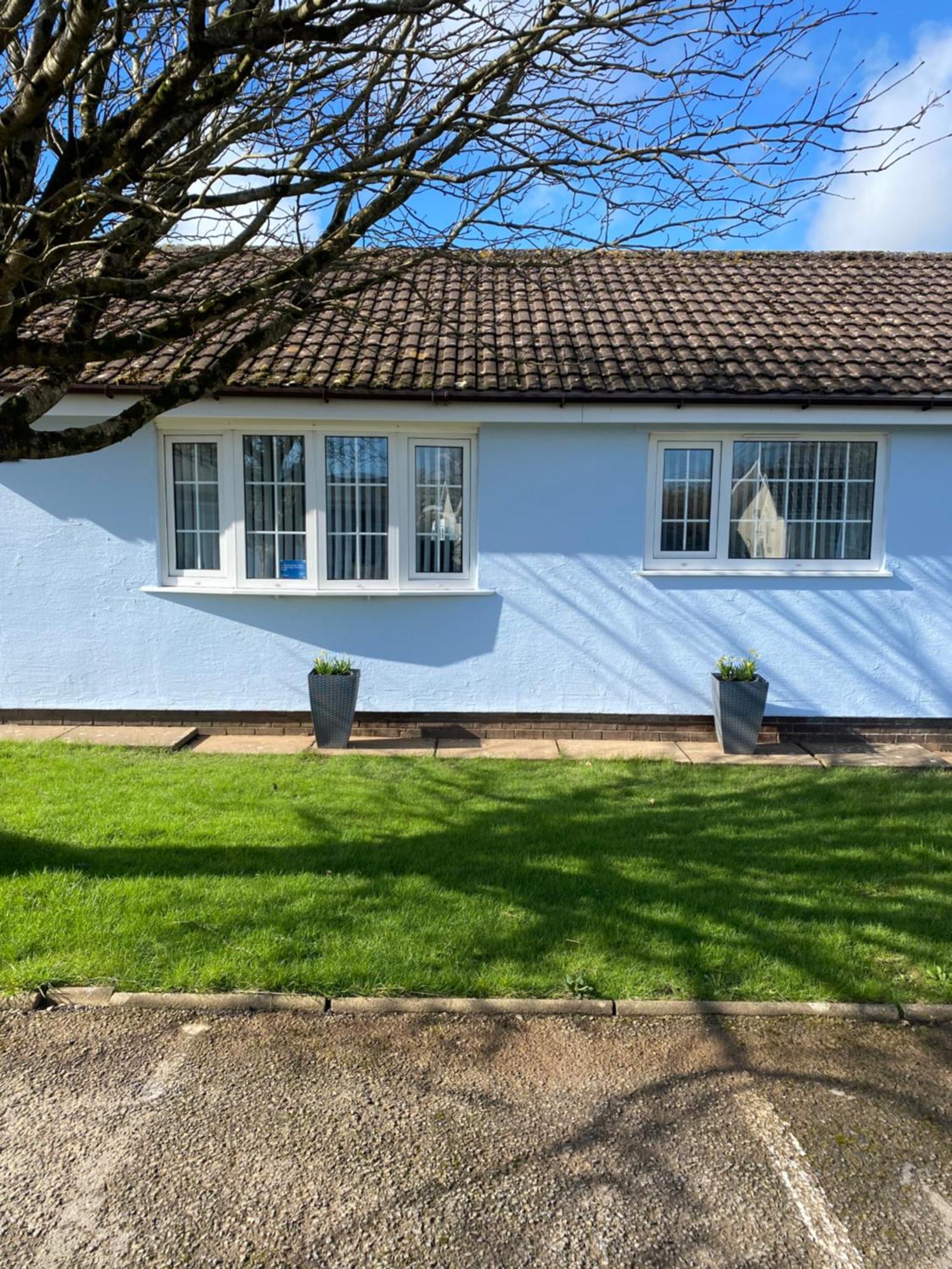 44 Gower Holiday Village Ty Gwyr Cosy 2 Bedroom Chalet Swansea Eksteriør bilde
